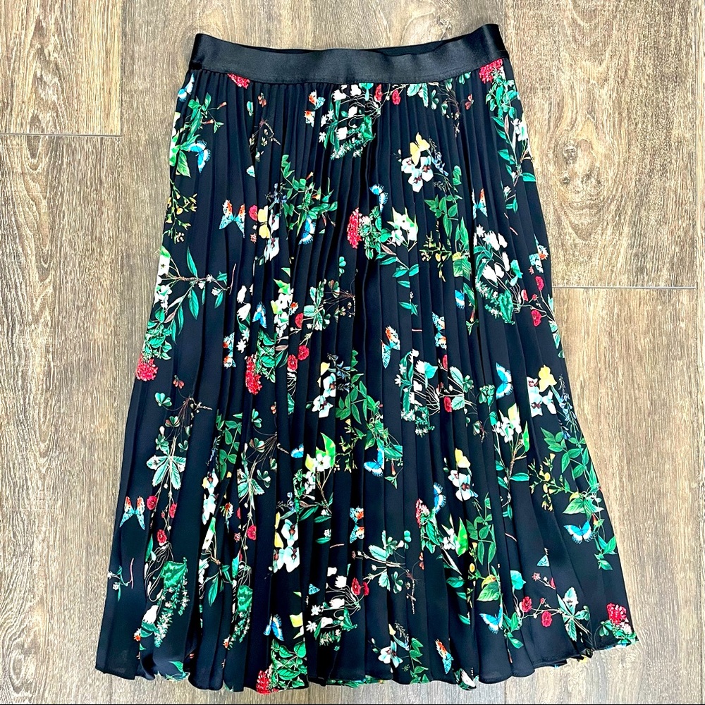 NWT Express Floral Pleated Midi Skirt
